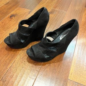 Madden Girl Astoria Wedges - Size 7 1/2